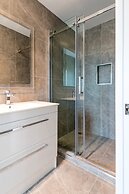 Brand New 5BR home with view of the sea