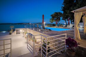 Gem of the Sea Alenka