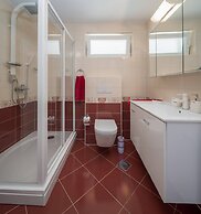 Gem of the Sea Alenka