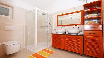 Gem of the Sea Alenka