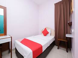 OYO 89877 Sun Triang Hotel