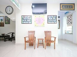 OYO 89877 Sun Triang Hotel