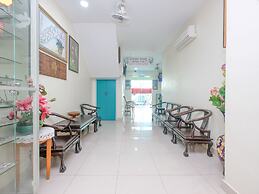 OYO 89877 Sun Triang Hotel