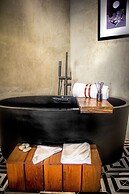 Diez Diez Collection