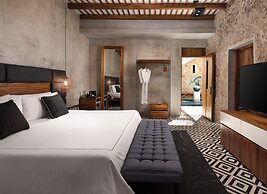 Diez Diez Collection