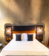 Diez Diez Collection