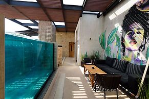 Diez Diez Collection