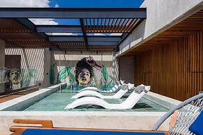 Diez Diez Collection