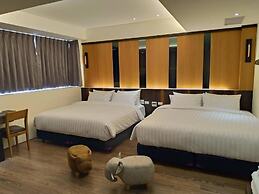 Lantan Moonlight Hotel