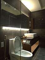 Lantan Moonlight Hotel