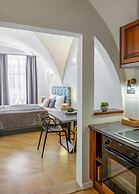 Chateau 9 Apartments by Adrez Living