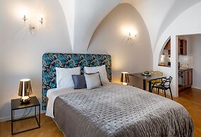 Chateau 9 Apartments by Adrez Living