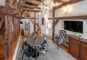 Chateau 9 Apartments by Adrez Living