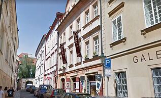 Chateau 9 Apartments by Adrez Living