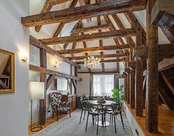 Chateau 9 Apartments by Adrez Living