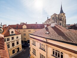 Chateau 9 Apartments by Adrez Living