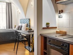 Chateau 9 Apartments by Adrez Living