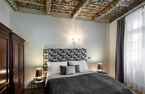 Chateau 9 Apartments by Adrez Living