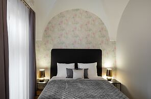 Chateau 9 Apartments by Adrez Living