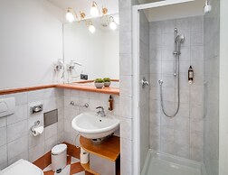 Chateau 9 Apartments by Adrez Living