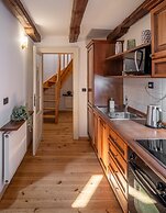 Chateau 9 Apartments by Adrez Living