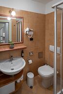 Chateau 9 Apartments by Adrez Living