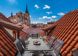 Chateau 9 Apartments by Adrez Living