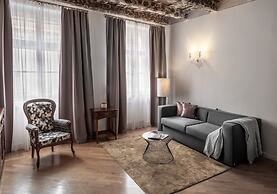 Chateau 9 Apartments by Adrez Living