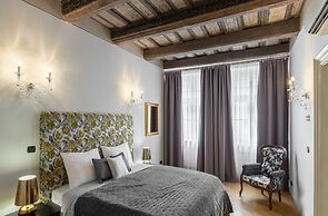 Chateau 9 Apartments by Adrez Living