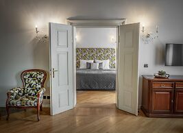 Chateau 9 Apartments by Adrez Living