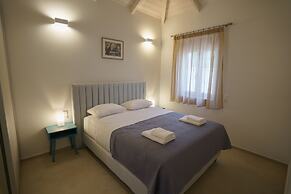 ASTRALI STONE VILLAS