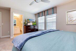 Tropical Luxury Near Disney! Professionally Decorated With Huge Pool, 