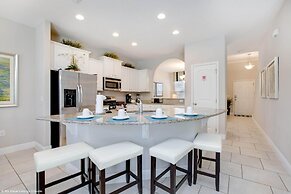 Tropical Luxury Near Disney! Professionally Decorated With Huge Pool, 