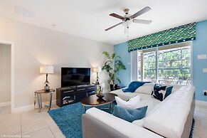 Tropical Luxury Near Disney! Professionally Decorated With Huge Pool, 