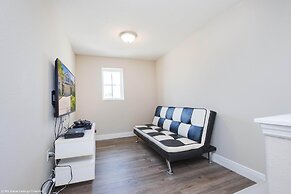 Tropical Luxury Near Disney! Professionally Decorated With Huge Pool, 