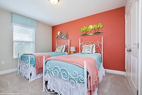 Tropical Luxury Near Disney! Professionally Decorated With Huge Pool, 