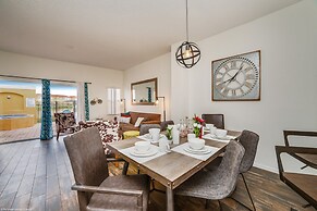 Newly Renovated, Spacious 3bd/2.5ba Villa With Lake View, Near Disney 