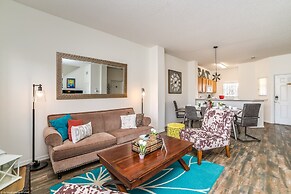 Newly Renovated, Spacious 3bd/2.5ba Villa With Lake View, Near Disney 
