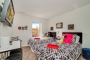 Newly Renovated, Spacious 3bd/2.5ba Villa With Lake View, Near Disney 