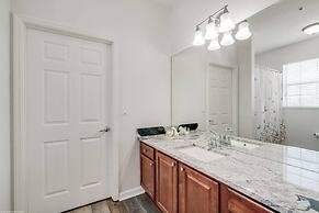 Roomy and Modern 3bd/2ba Home With Balcony #3vc201