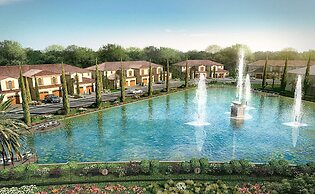 Spacious 4BD Town Home With Private Patio - Near Disney Parks AND Golf