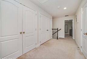 Spacious 4BD Town Home With Private Patio - Near Disney Parks AND Golf