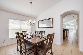 Light, Fresh and Airy Pool Home Near Disney 4bd/3ba - #4av420