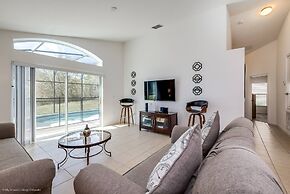 Light, Fresh and Airy Pool Home Near Disney 4bd/3ba - #4av420