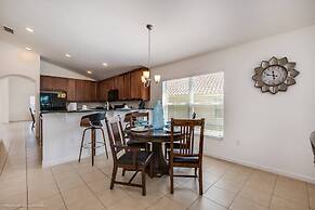 Light, Fresh and Airy Pool Home Near Disney 4bd/3ba - #4av420