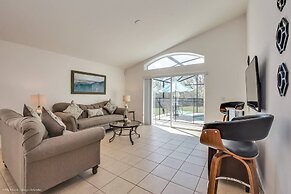 Light, Fresh and Airy Pool Home Near Disney 4bd/3ba - #4av420