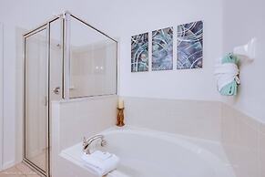 Light, Fresh and Airy Pool Home Near Disney 4bd/3ba - #4av420