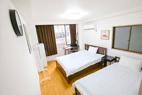 Shinsaibashi Qilv Apartments