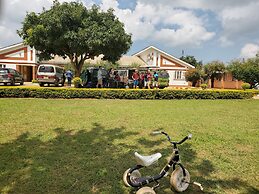 Lucia Villas Mbale
