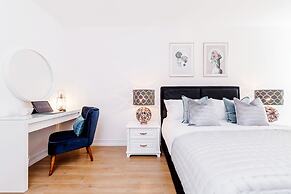 Superior Apartment Bracknell Centre
